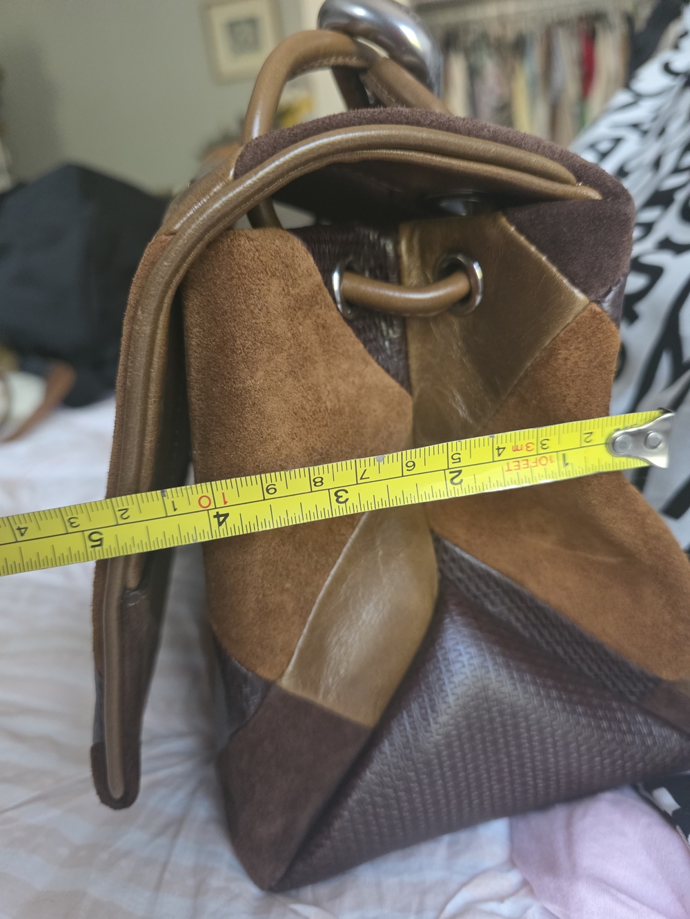 Marc Jacobs Patchwork Diamond-Panel Shoulder Bag in Brown Tones - Picture 11 of 11